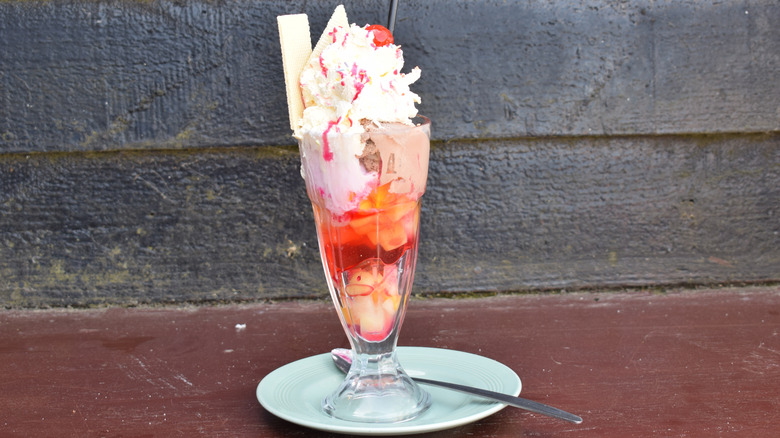 Knickerbocker glory