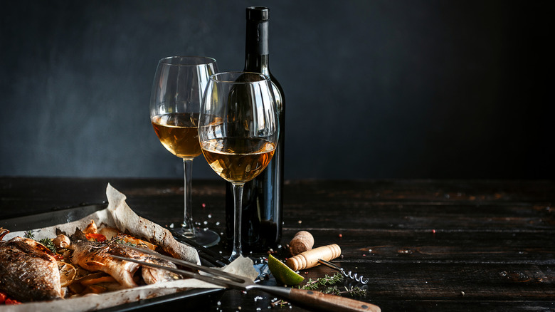 Baked fish with white wine