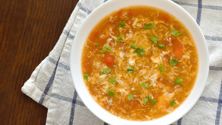 Egg drop soup with tomatoes 