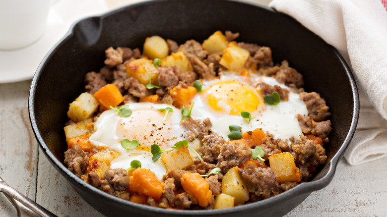 Cast iron breakfast skillet 