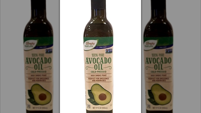 A bottle of Simply Nature avocado oil