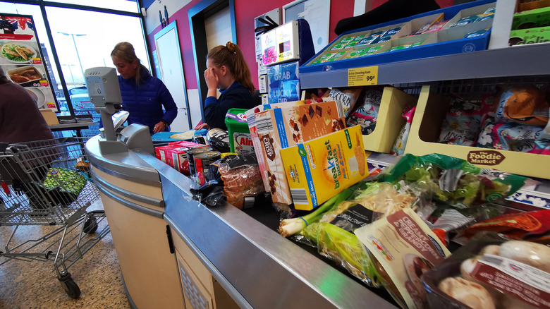 Aldi checkout in store