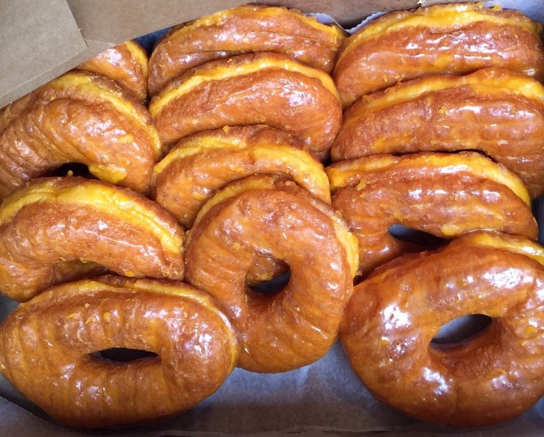 #2 Round Rock Donuts, Round Rock, Texas: Plain Glazed