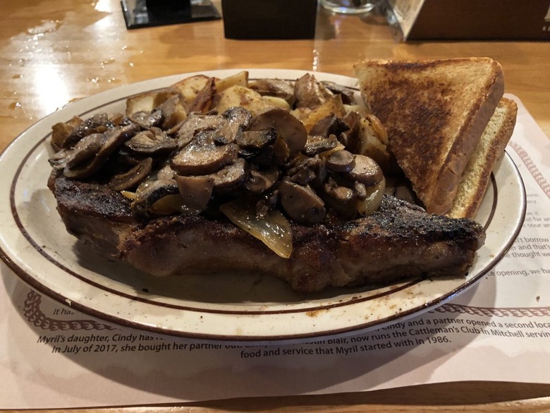 #45 Cattleman's Club (Pierre, South Dakota)