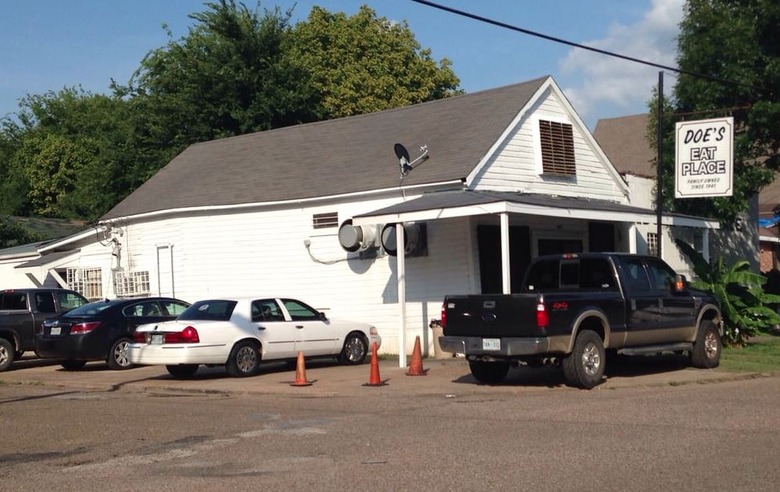 #46 Doe's Eat Place (Greenville, Mississippi)