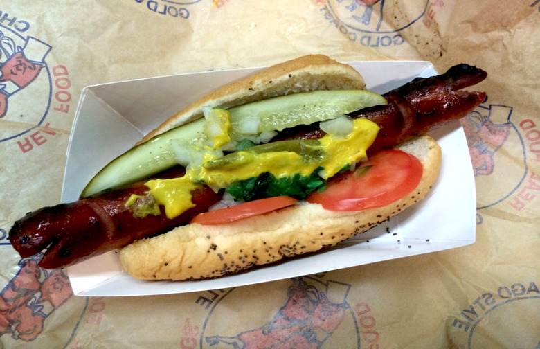 #36 Gold Coast Dogs, Chicago