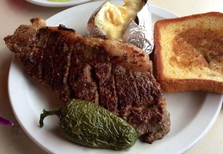 Columbine Steak House & Lounge (Denver, Colorado)