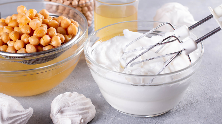 Chickpeas with aquafaba meringue