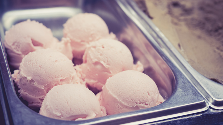 scoops of frozen custard