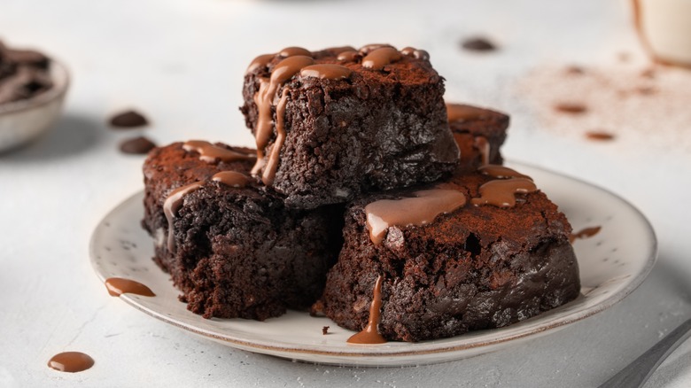 Plate of fudgy brownies