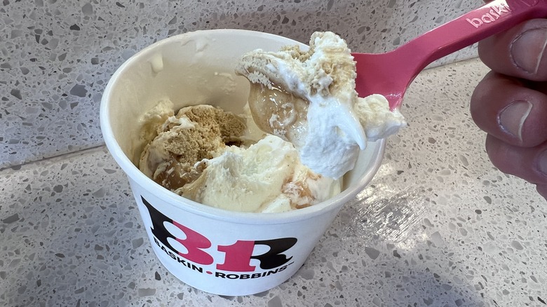 Cup of ice cream 