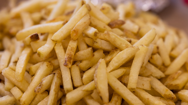 pile of french fries