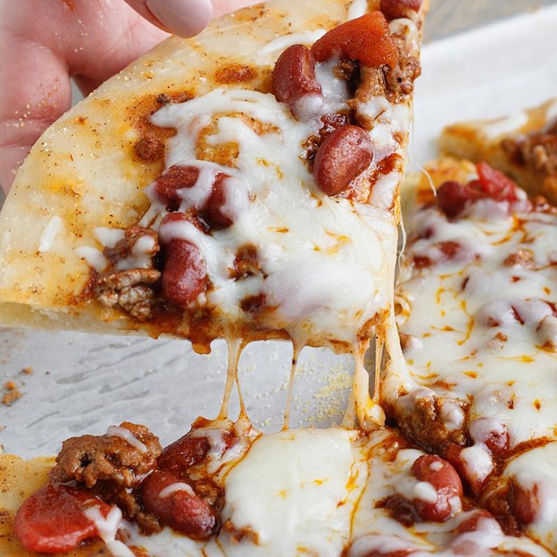 Easy Chili Pizza