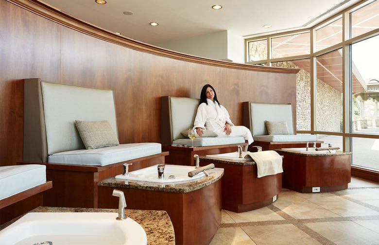 Virginia: Spa Minerale, Lansdowne