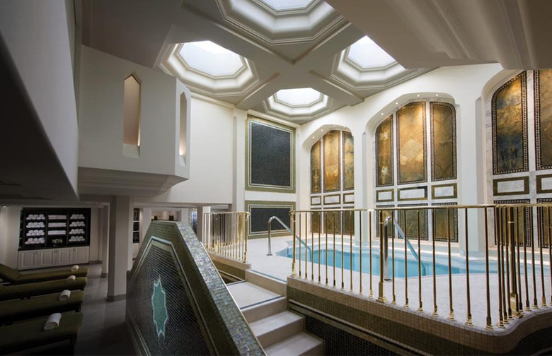 California: Spa Montage, Beverly Hills