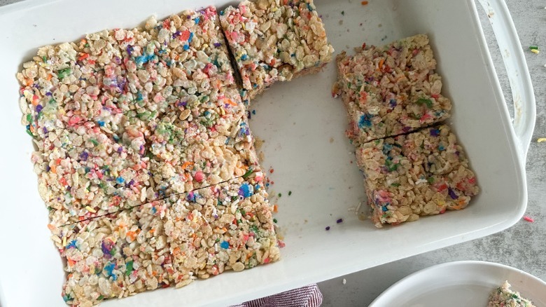 sliced sprinkle rice krispies treats