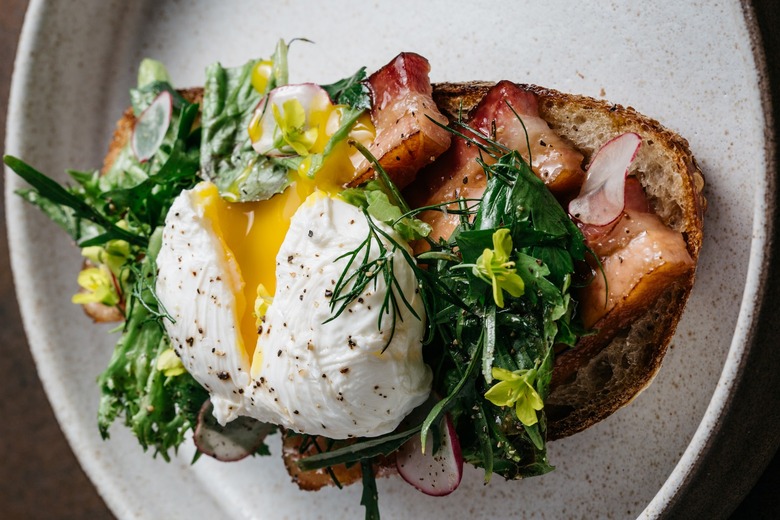 Maple braised bacon tartine recipe from chef ben grupe of tempus in St Louis