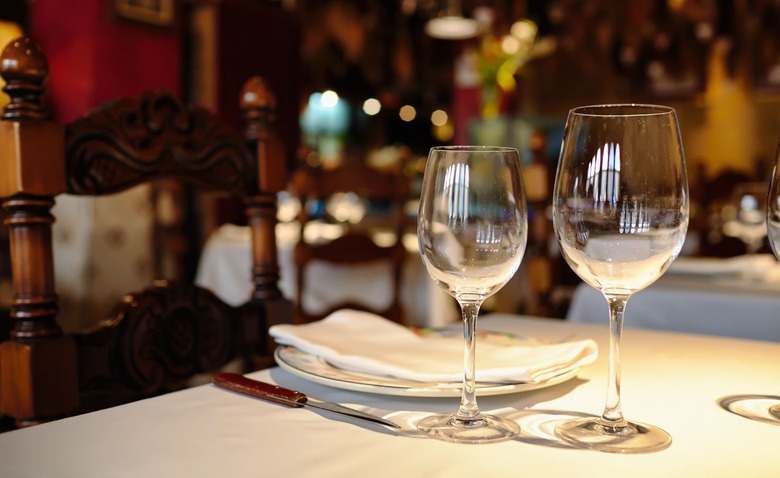 White Tablecloth