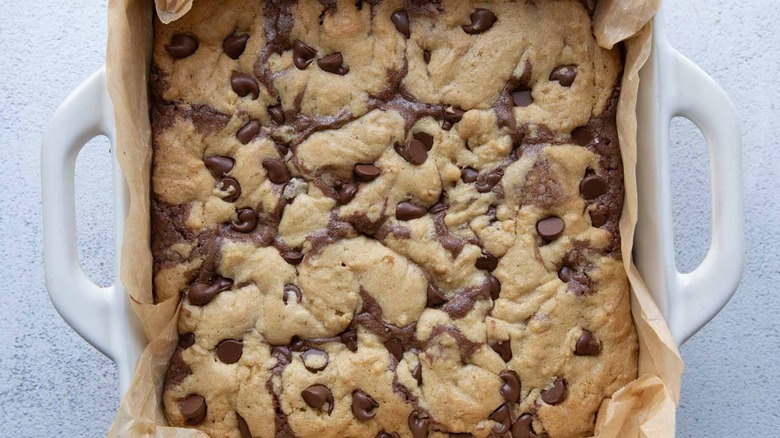 Baked brookies in pan