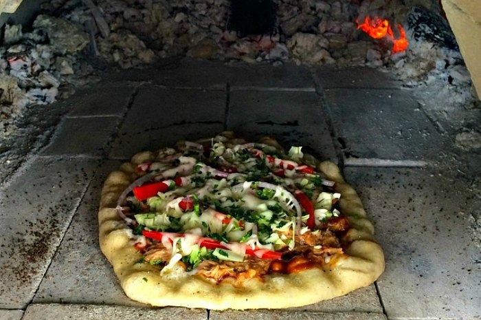 Chicken Barbacoa Pizza
