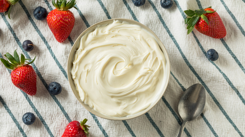 Mascarpone cheese tablecloth berries
