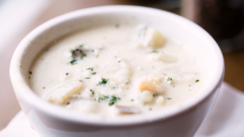 clam chowder with parsley