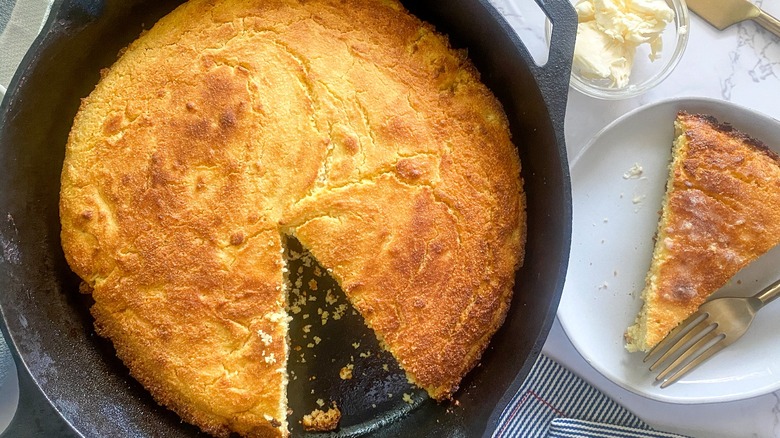 cornbread in skillet 