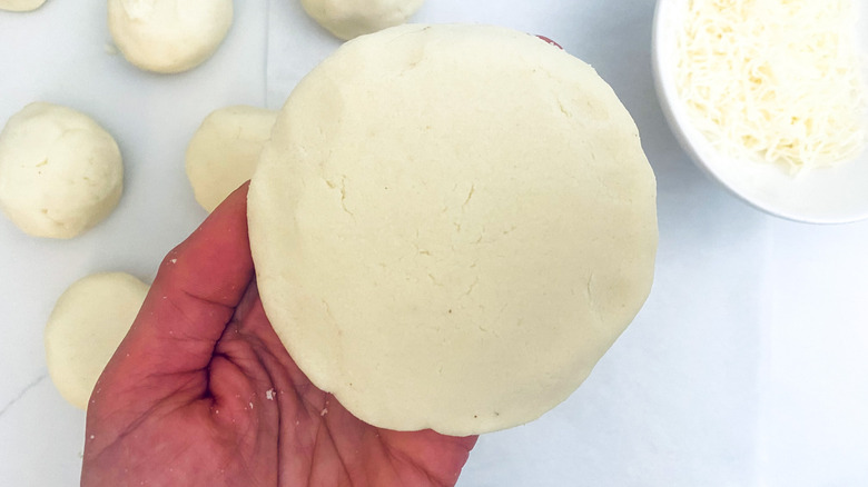 arepas with cheese 