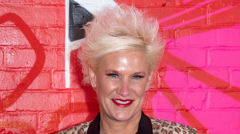 Anne Burrell smiling
