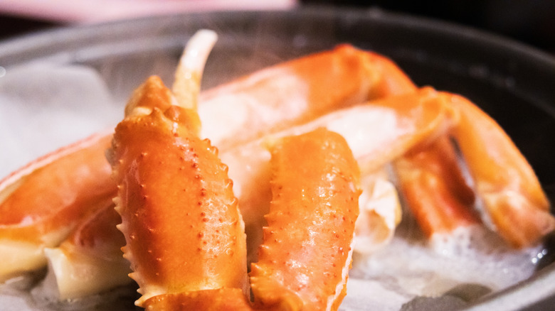 Steamed crab leg