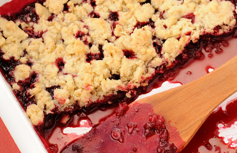 Cherry Crumble
