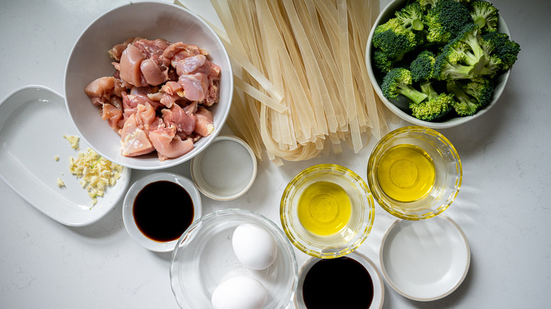 ingredients for chicken pad see ew