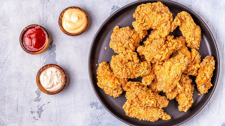 chicken wings with assorted dips