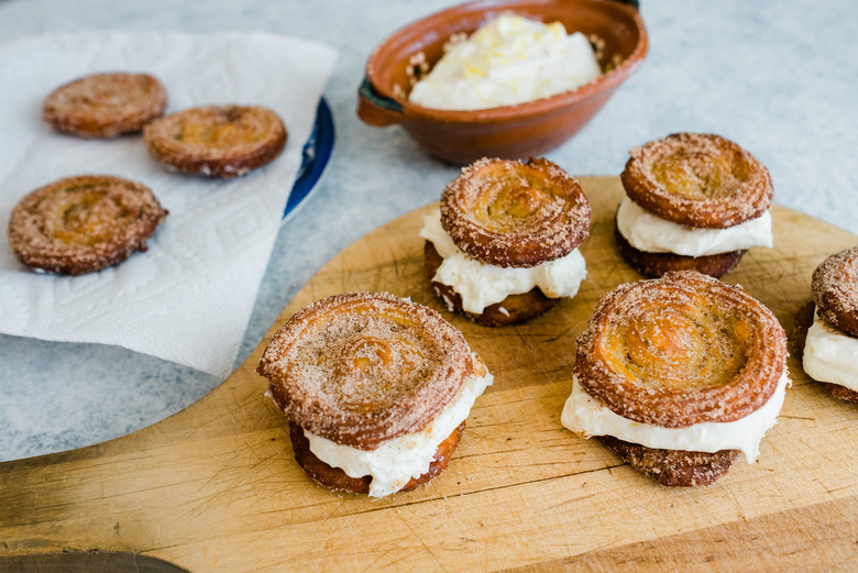 churro lemon cream sandwich
