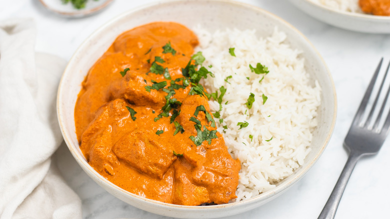 classic chicken tikka masala in dish 