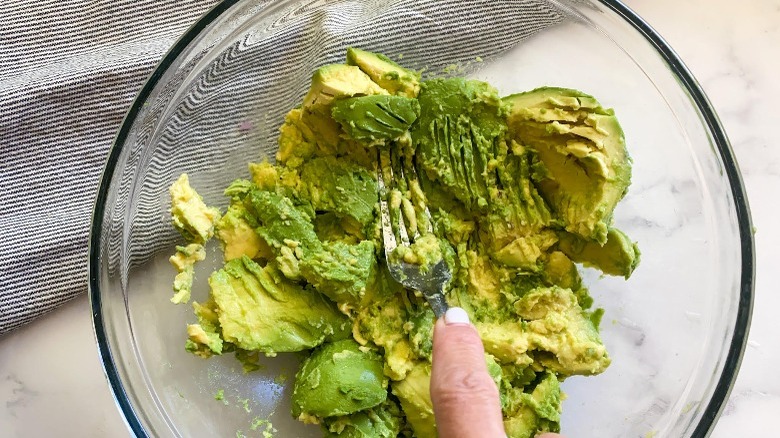 avocado mashed in bowl