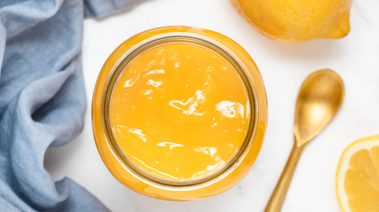 jar of lemon curd