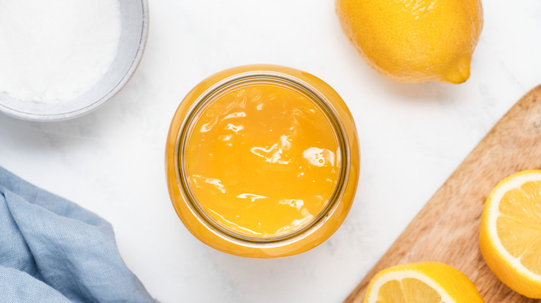jar of lemon curd