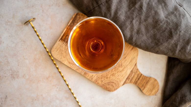 manhattan cocktail in glass 