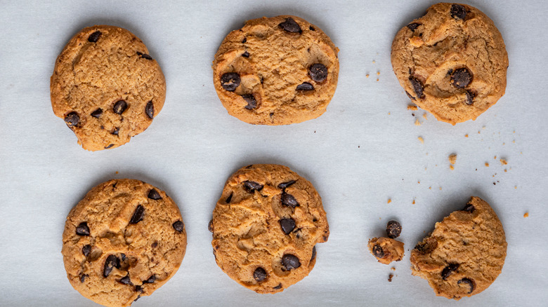 mini crispy chocolate chip cookies