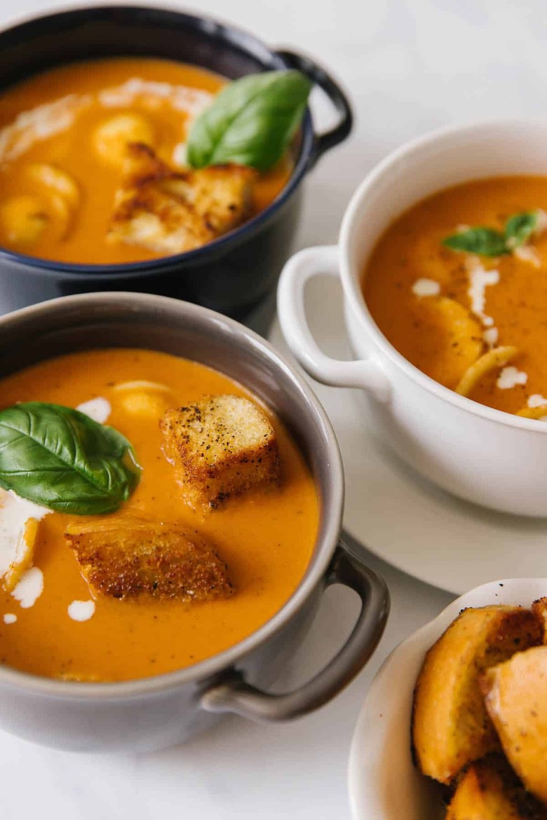 Tomato basil soup