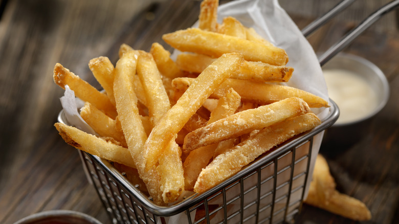 basket of french fries