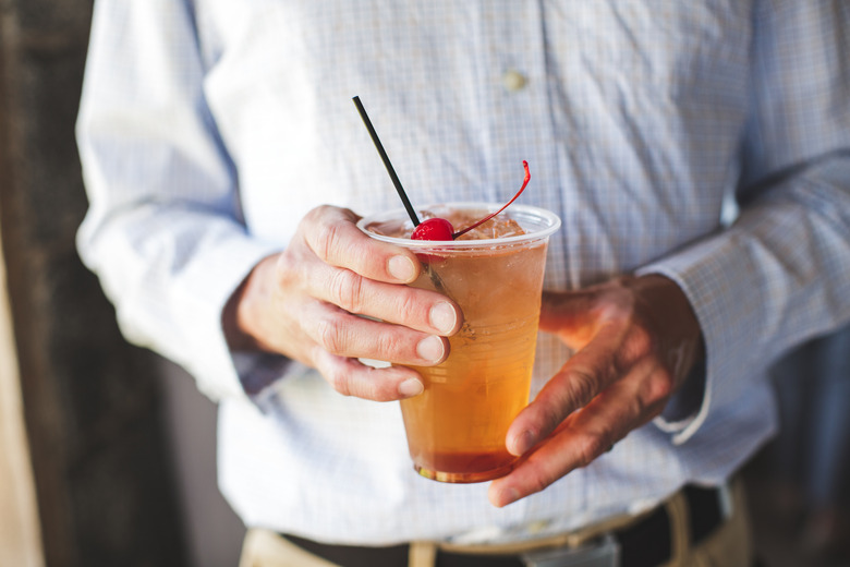 drink garnish coronavirus