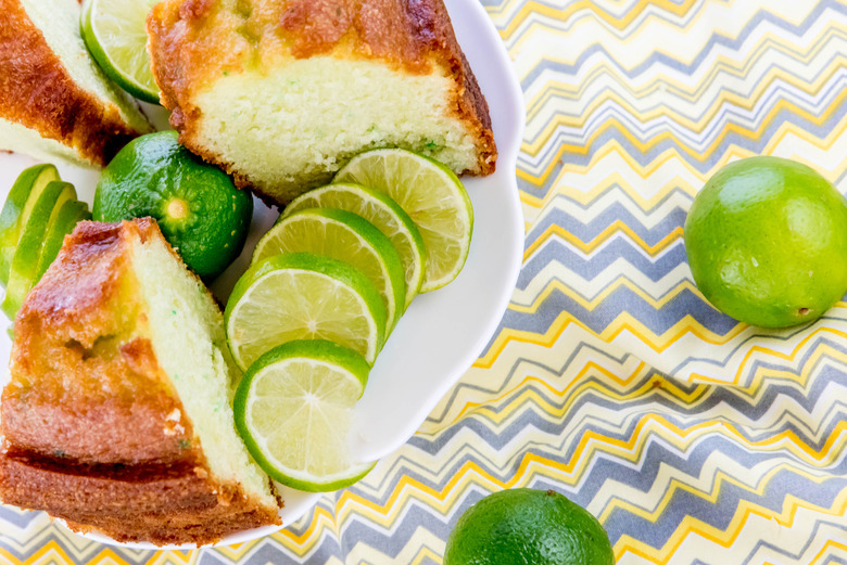 Easy and Delicious 7-Up Cake recipe - The Daily Meal