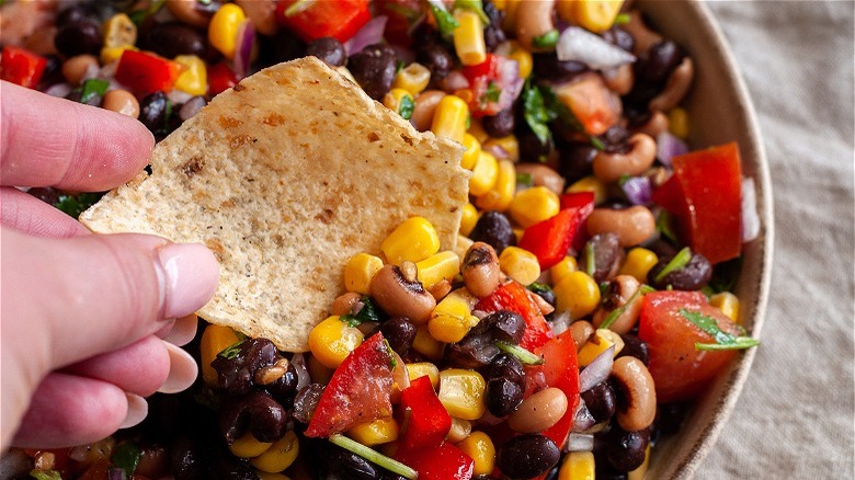 cowboy caviar in large bowl