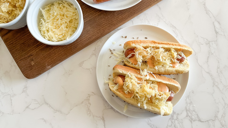 easy reuben brats with swiss cheese