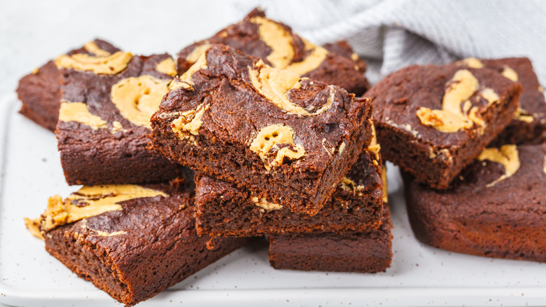 Peanut butter fudge squares