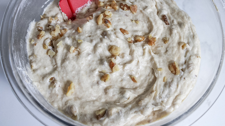 batter with walnuts 