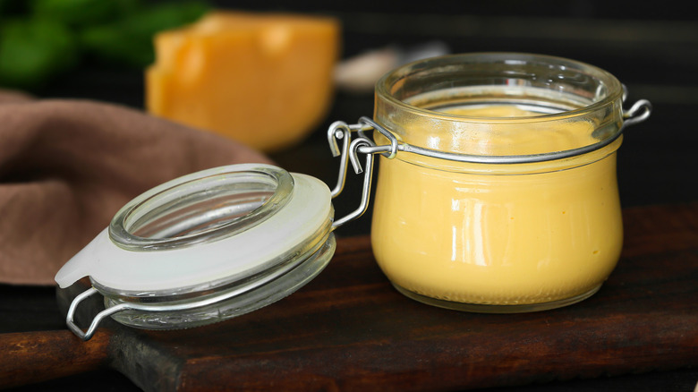 Jar of Hollandaise on table