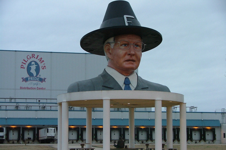Bo Pilgrim bust at Pilgrim's Pride
